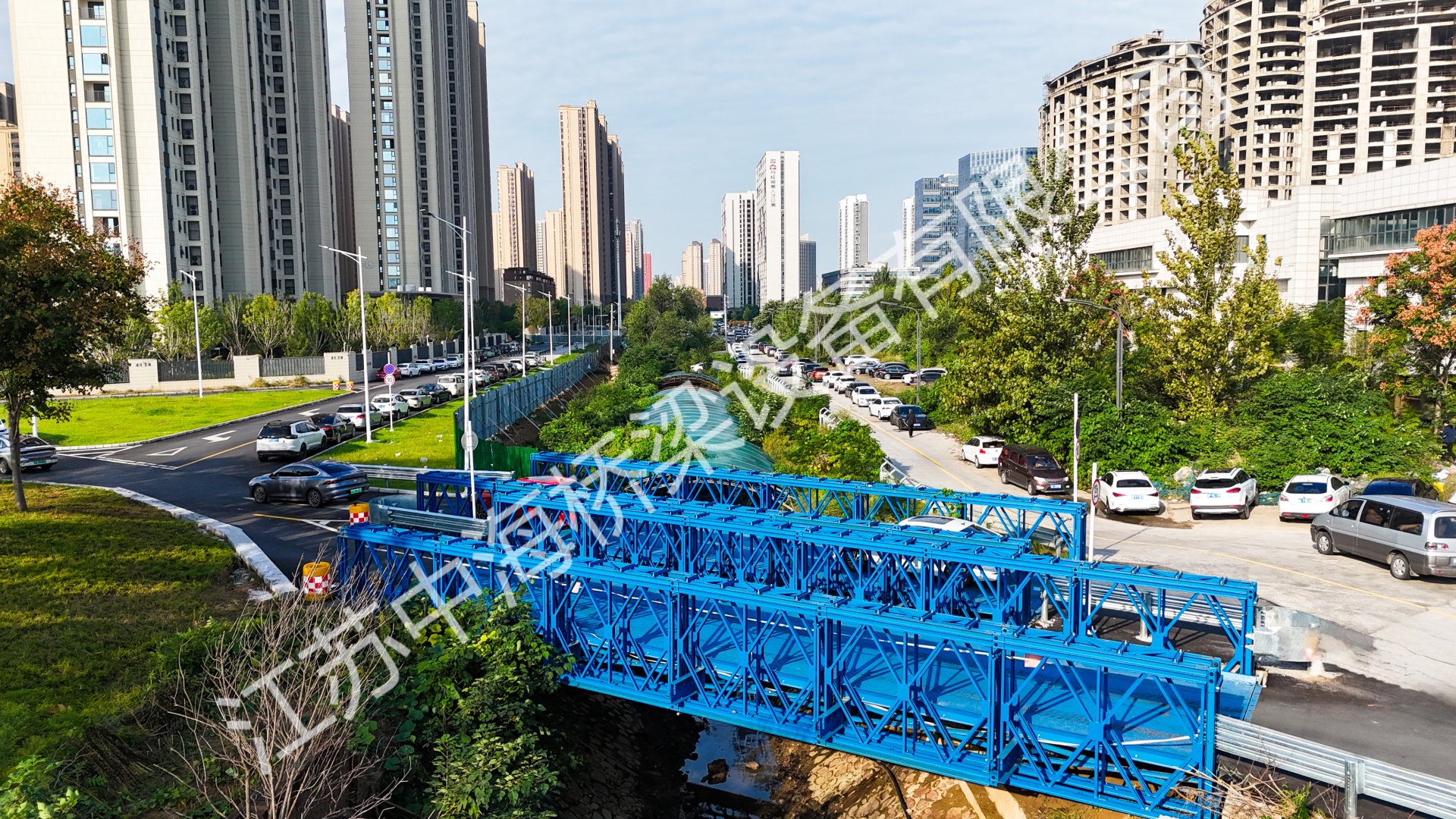 郑州高新区双向单车道贝雷桥2_副本.jpg